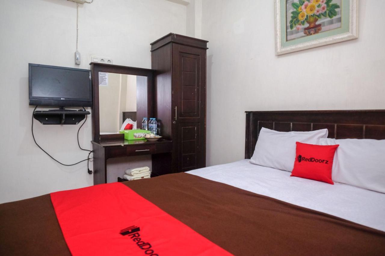 Reddoorz At Hotel Rich Parepare Near Pantai Mattirotasi מראה חיצוני תמונה