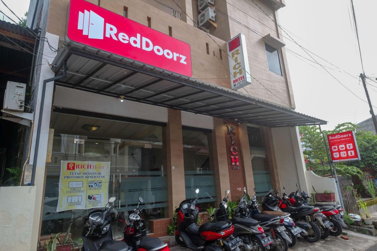 Reddoorz At Hotel Rich Parepare Near Pantai Mattirotasi מראה חיצוני תמונה