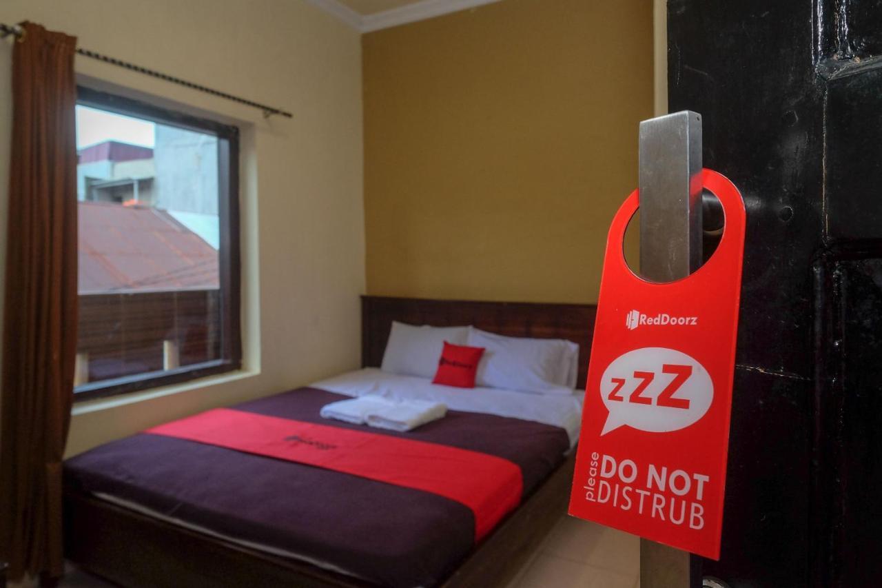 Reddoorz At Hotel Rich Parepare Near Pantai Mattirotasi מראה חיצוני תמונה