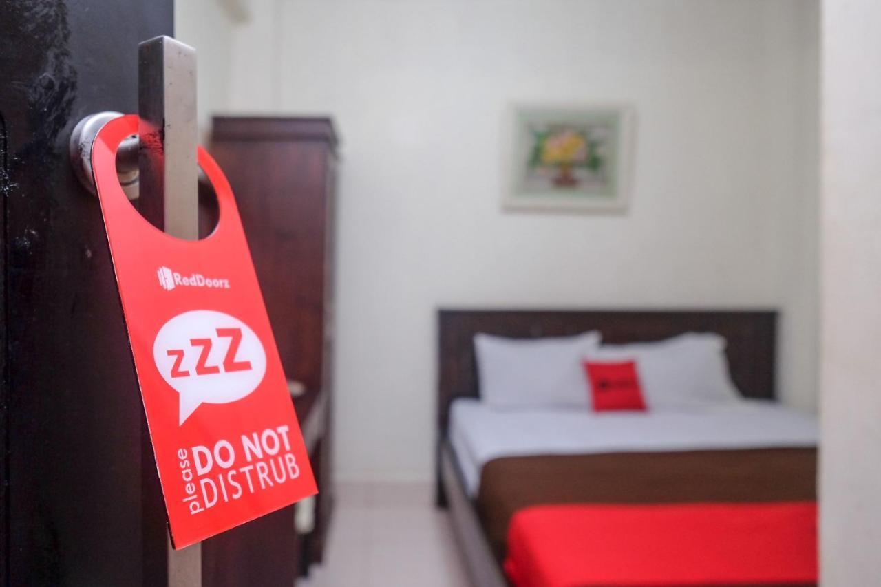 Reddoorz At Hotel Rich Parepare Near Pantai Mattirotasi מראה חיצוני תמונה
